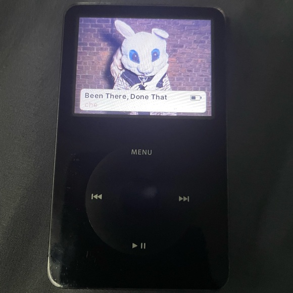 iPod Video/Classic 5th Gen w/ new OS !BATTERY WENT IN TODAY! NEEDS REPLACEMENT - Picture 3 of 3